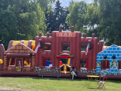 Long Multiplay Saloon